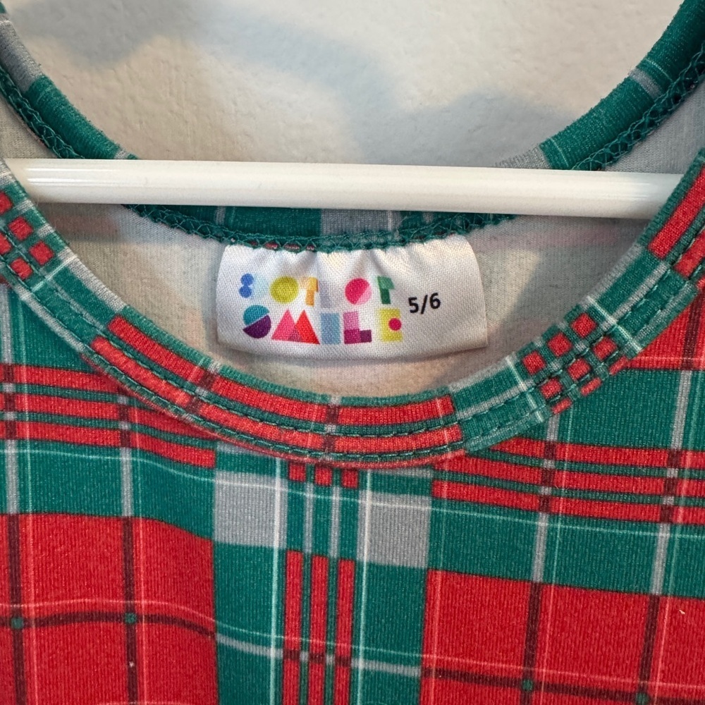 🎄 Holiday Plaid Twirl Dress 5/6 ✨ - Picture 2 of 6